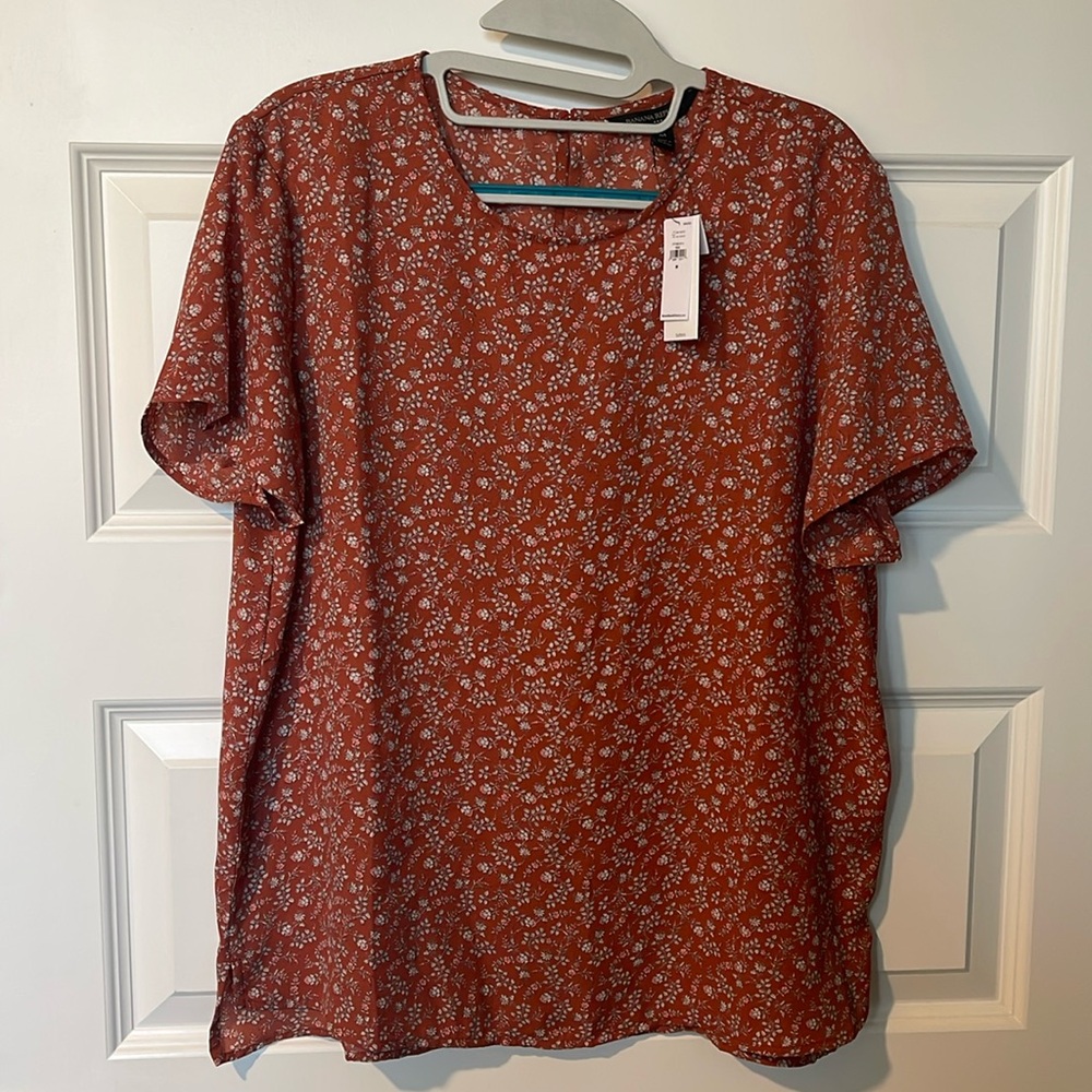 Banana Republic Factory Floral Short Sleeved Blouse size medium